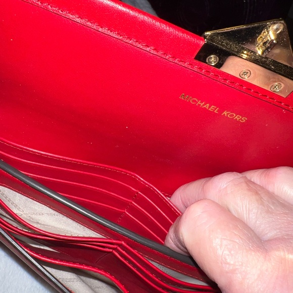 Michael Kors red leather wallet - Picture 3 of 5
